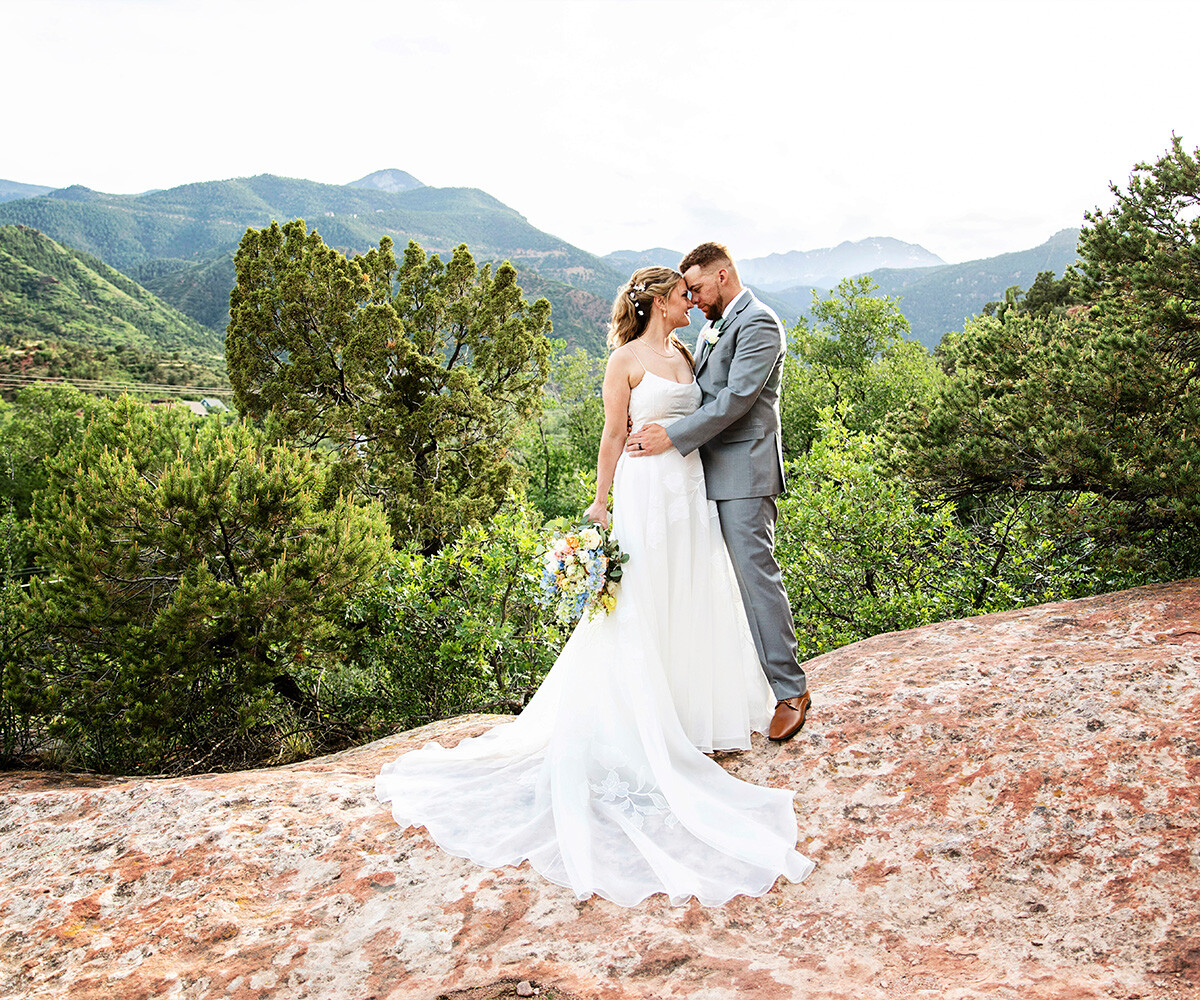 Couple with mountain views - Craftwood Peak by Wedgewood Weddings