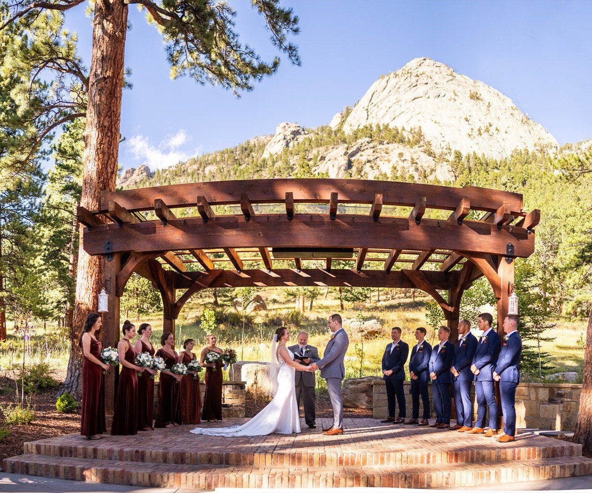 Ceremony with mountain views - Della Terra by Wedgewood Weddings