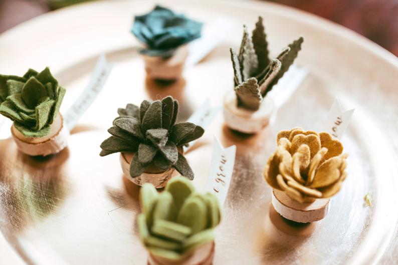 FeltWeddingDecor-TheVindingVine-Etsy-CuteFeltSucculents