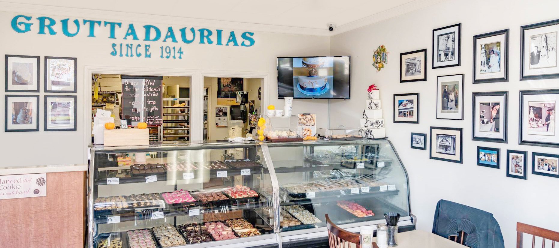 Gruttadaurias Wedding Cake Shop and Bakery