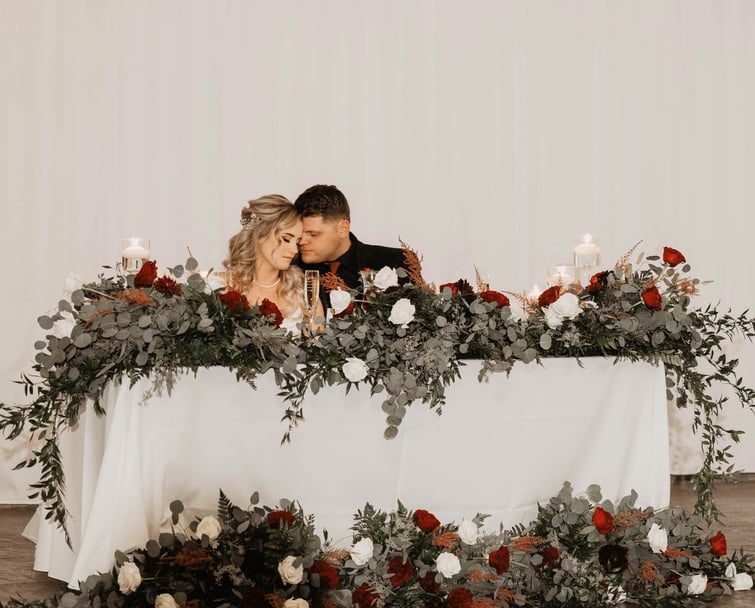 Sweetheart table at Stonebridge Manor-1