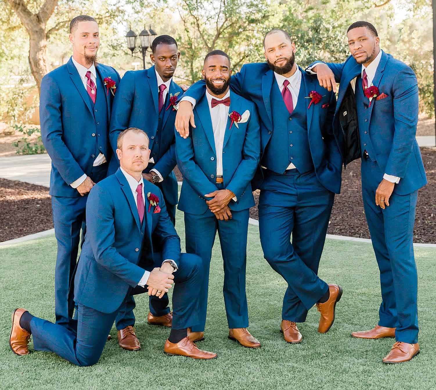 groomsmen suit color ideas