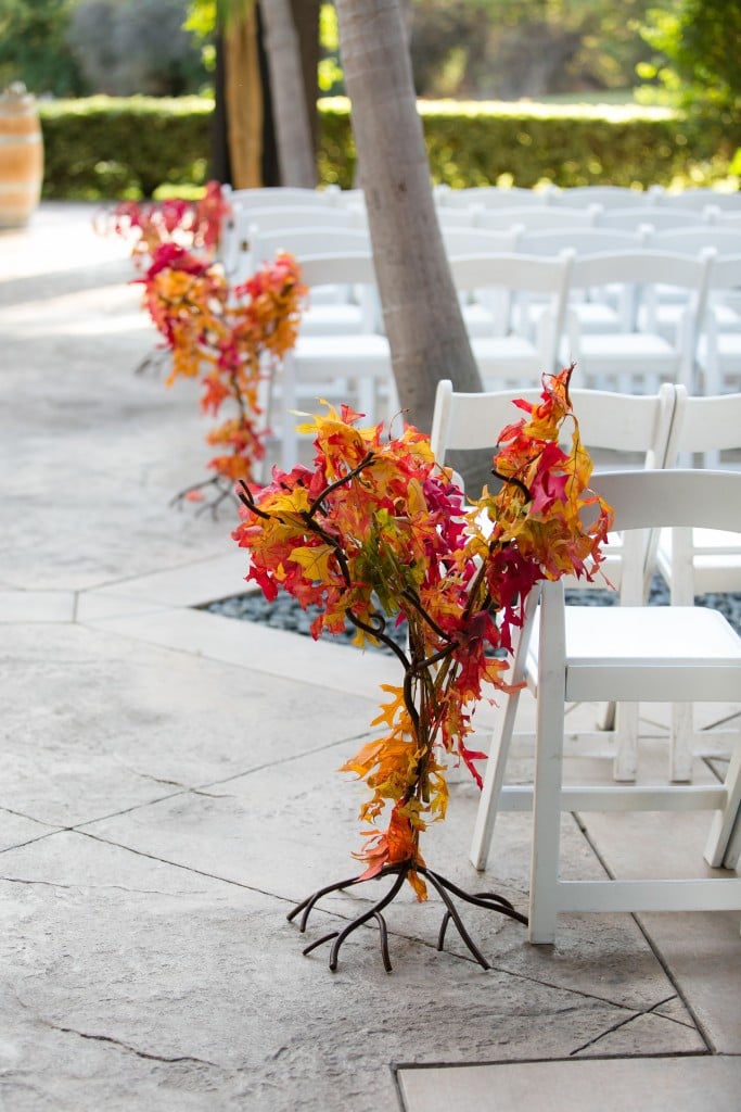 Fall wedding aisle décor 