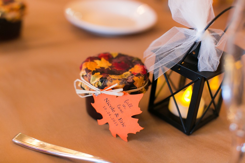 DIY fall wedding decor favors