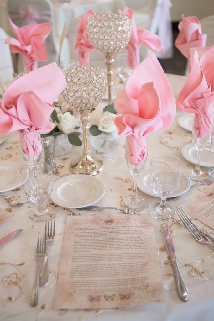 beautiful table linens